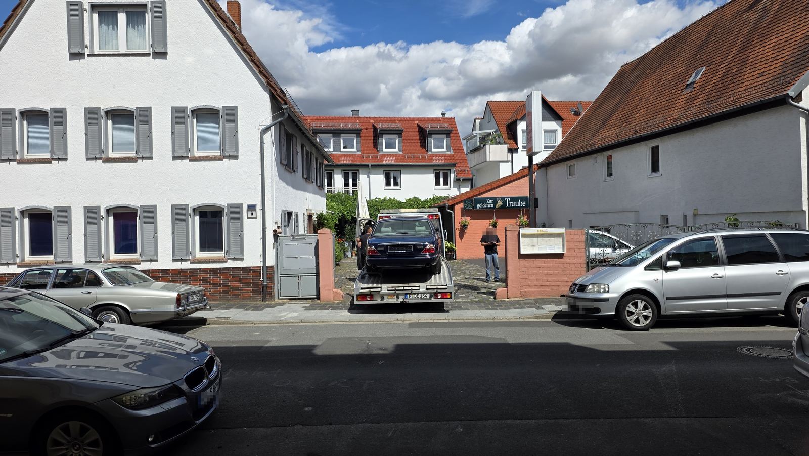 Anlieferung direkt vor der Werkstatt